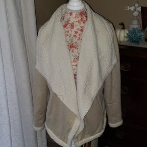 🌺 3/29 Faux Sherpa Coat